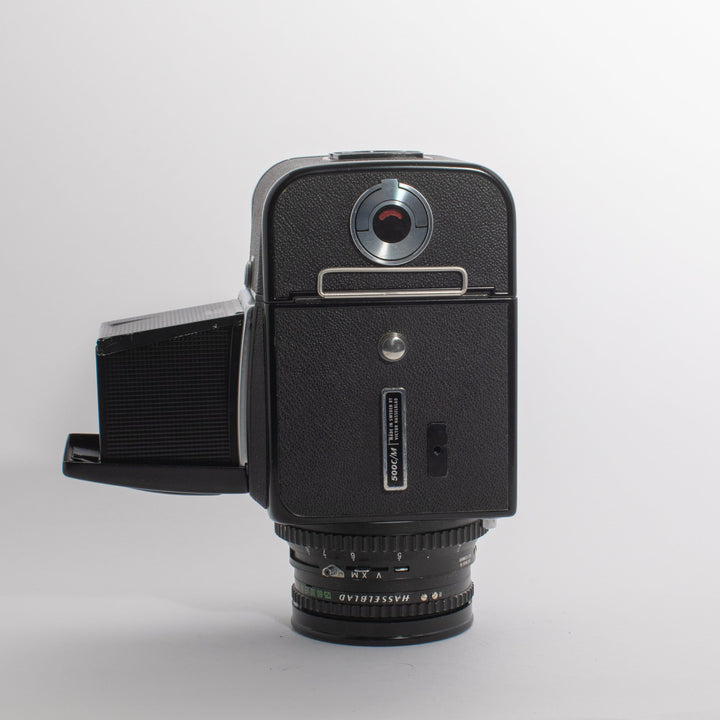 Hasselblad 500C/M Black with a Carl Zeiss 80mm Planar 2.8 Lens (PREMIUM CLA)